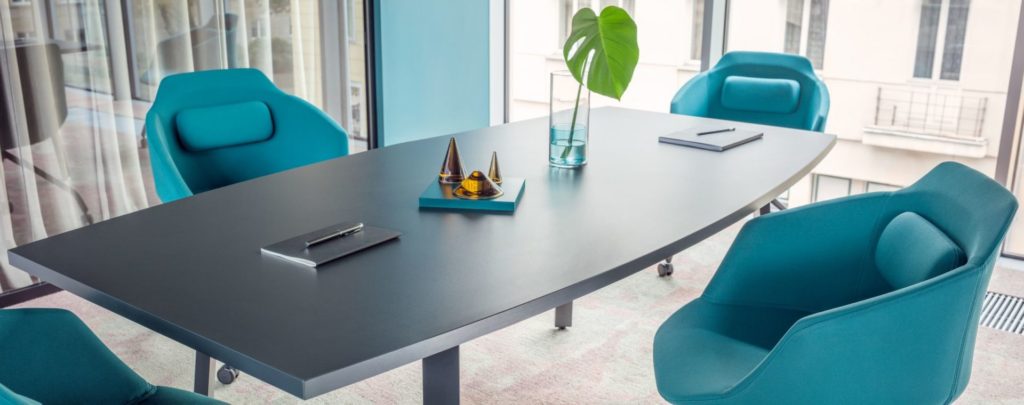 Table de réunion et mobilier coworking