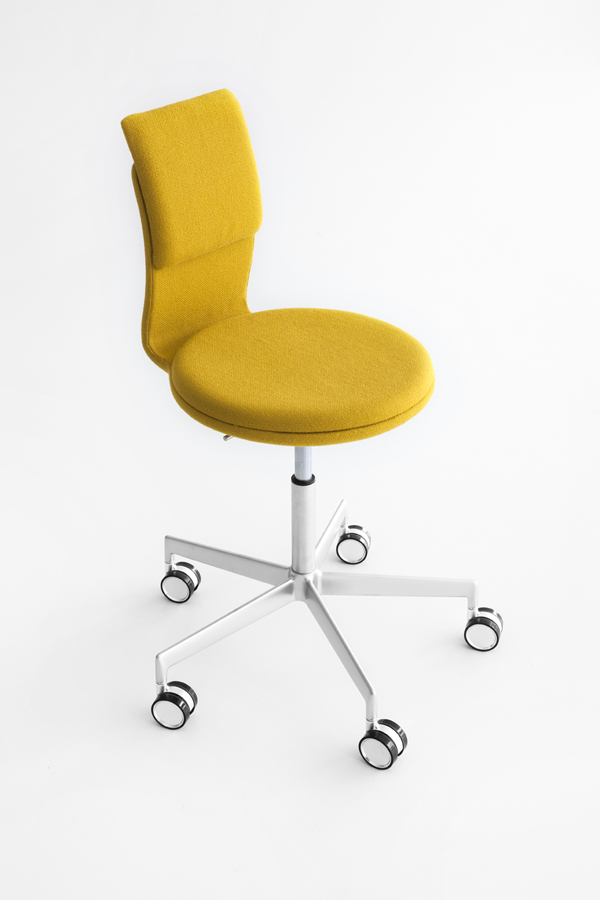 Tabourets ergonomiques design avec assise épaisse collection NASH