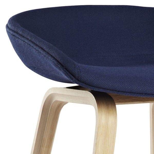 Tabouret assise matelassée