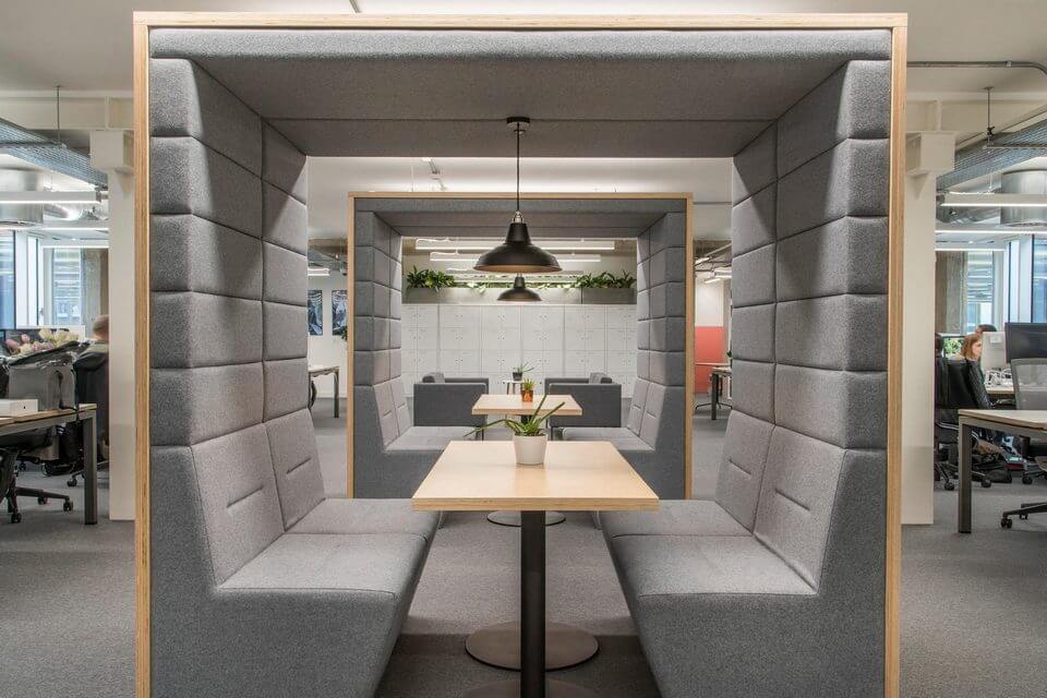 Box de coworking design et acoustique