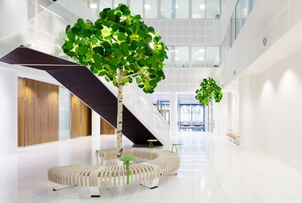 Un grand arbre décoratif pour le bureau avec effet acoustique