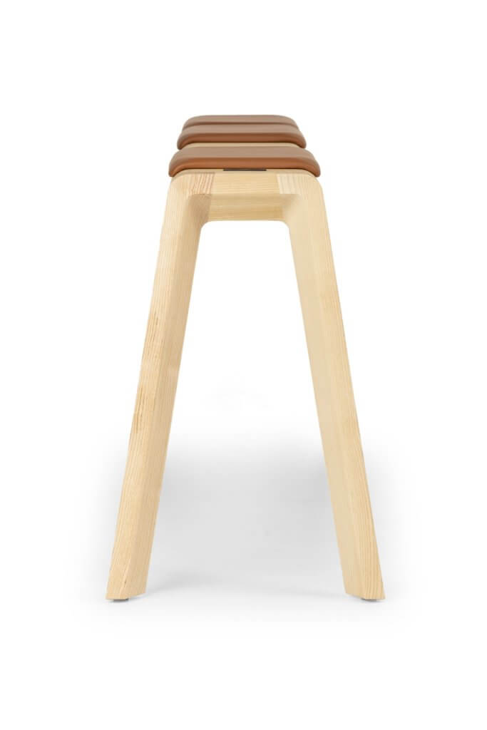 Banc design en bois pour table haute