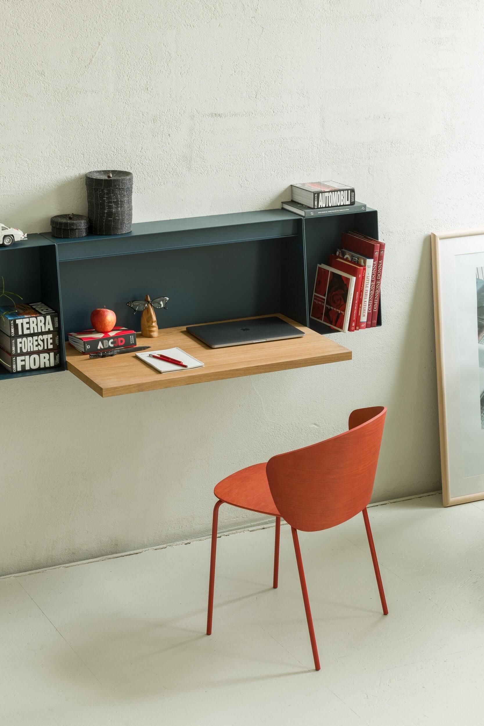 Bureau mural rabattable HEL, mobilier design pour le télétravail.