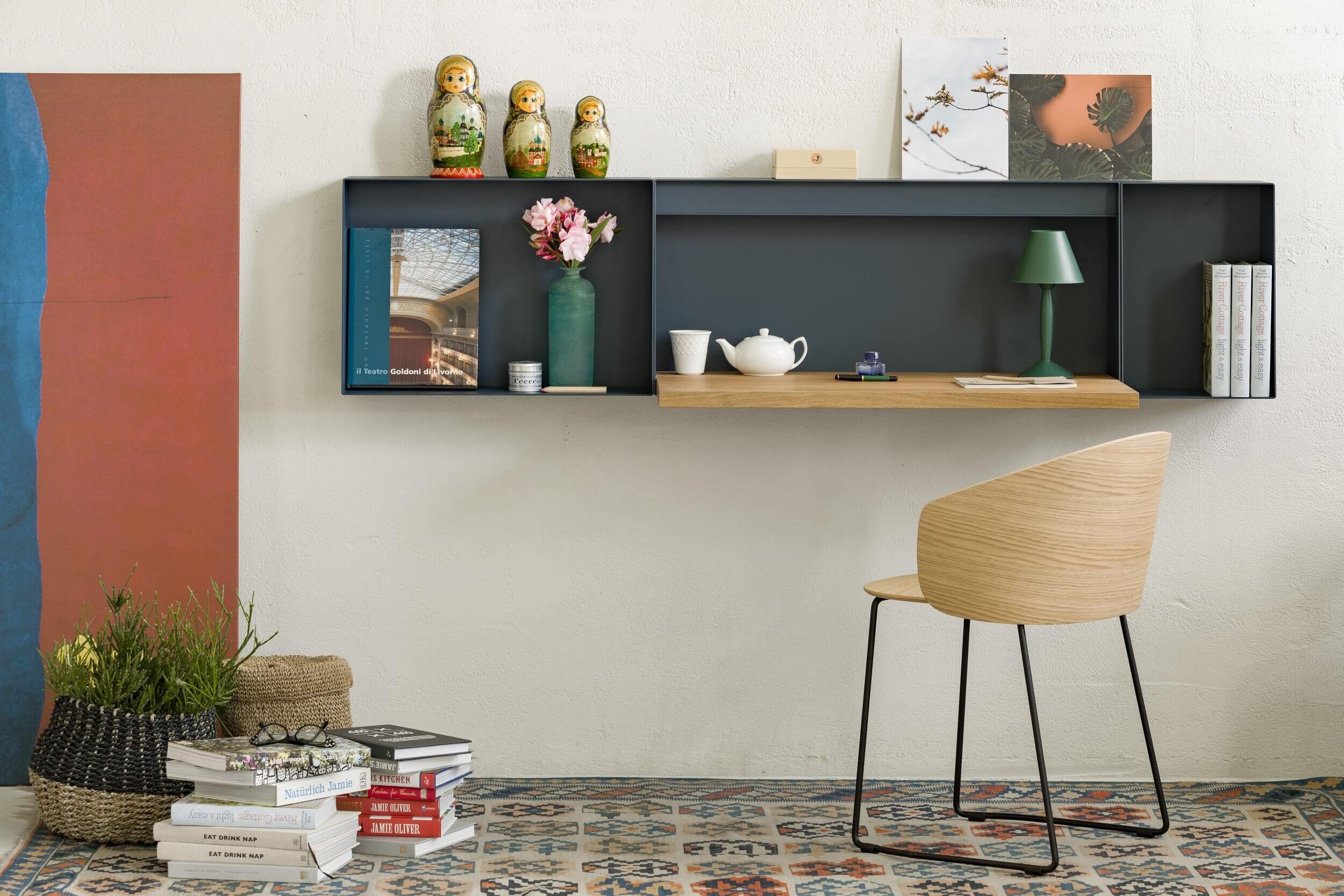 Bureau mural pliable avec rangements HEL