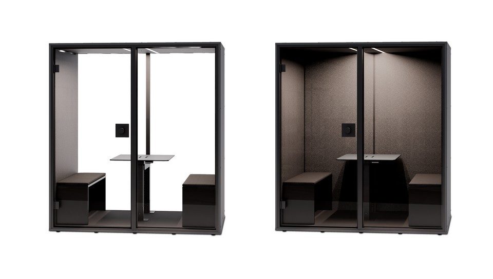 Packshot double vue de la cabine acoustique BERLIN MEET noire, mettant en avant les bancs et la table pour une réunion de 4 personnes, avec ou sans fond vitré.