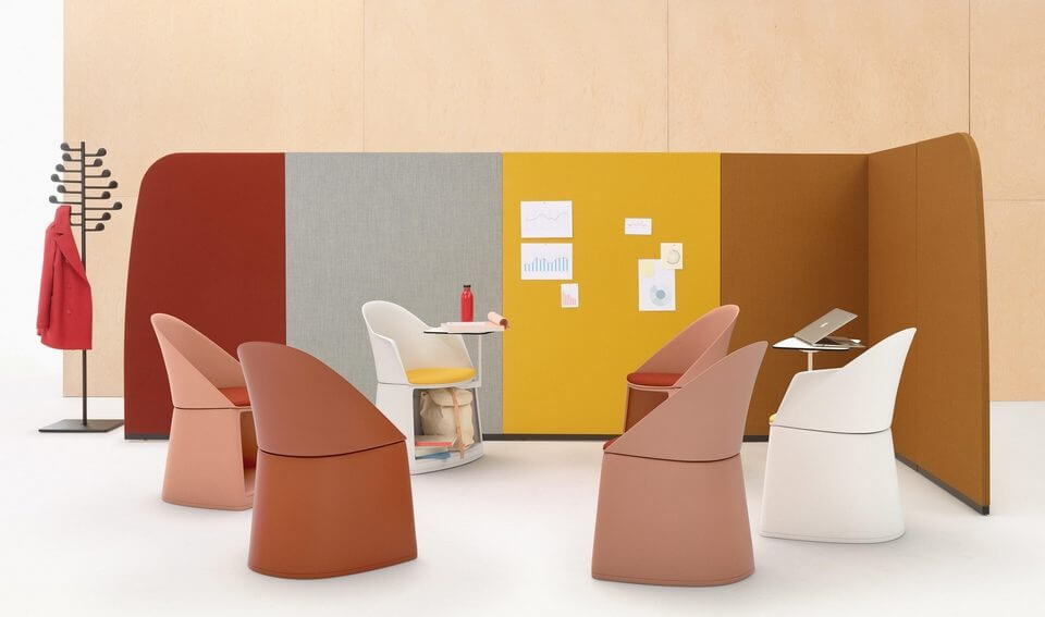 Chaise de formation design sur roulettes
