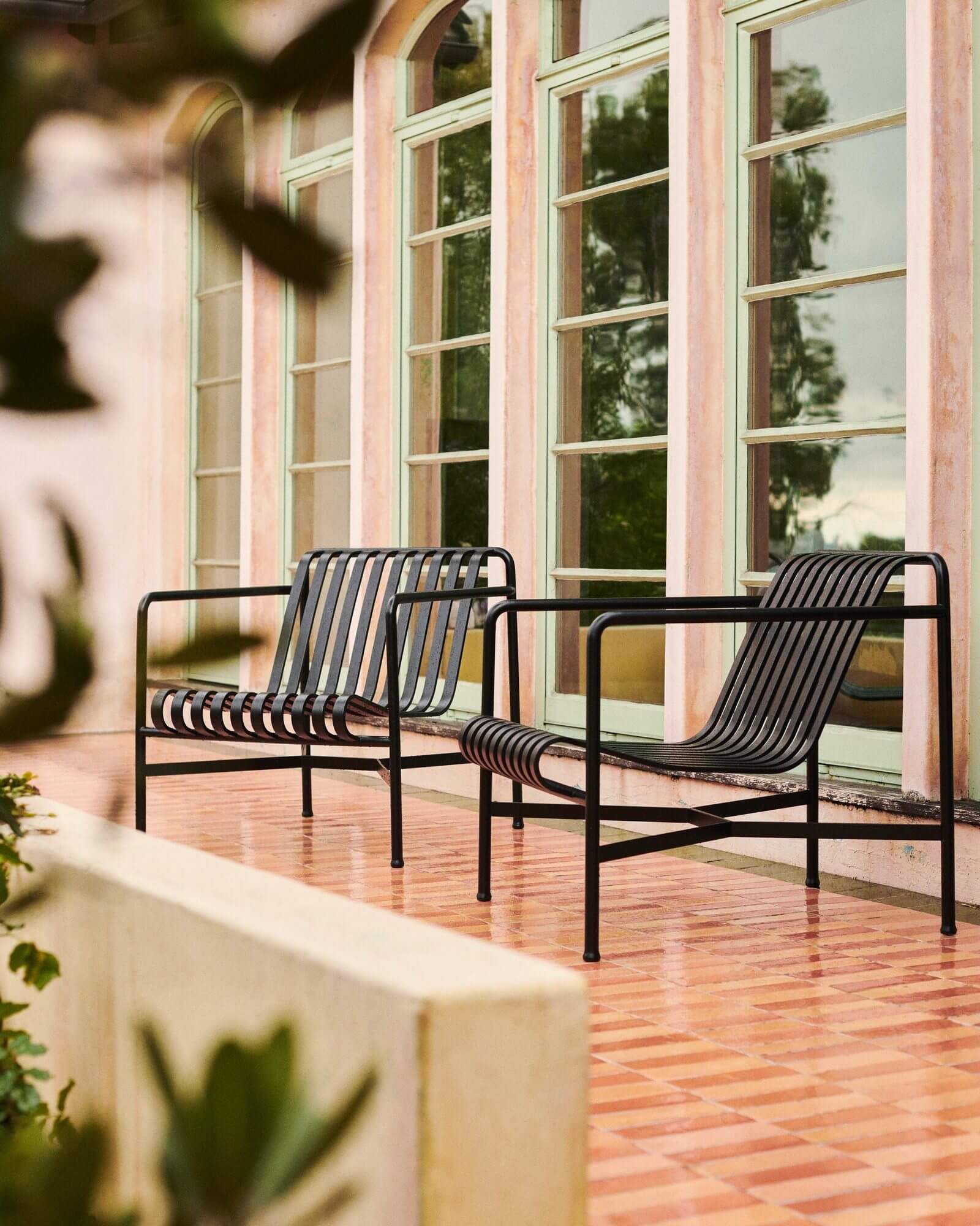 Chaise lounge design pour terrasse de restaurant PALISSADE