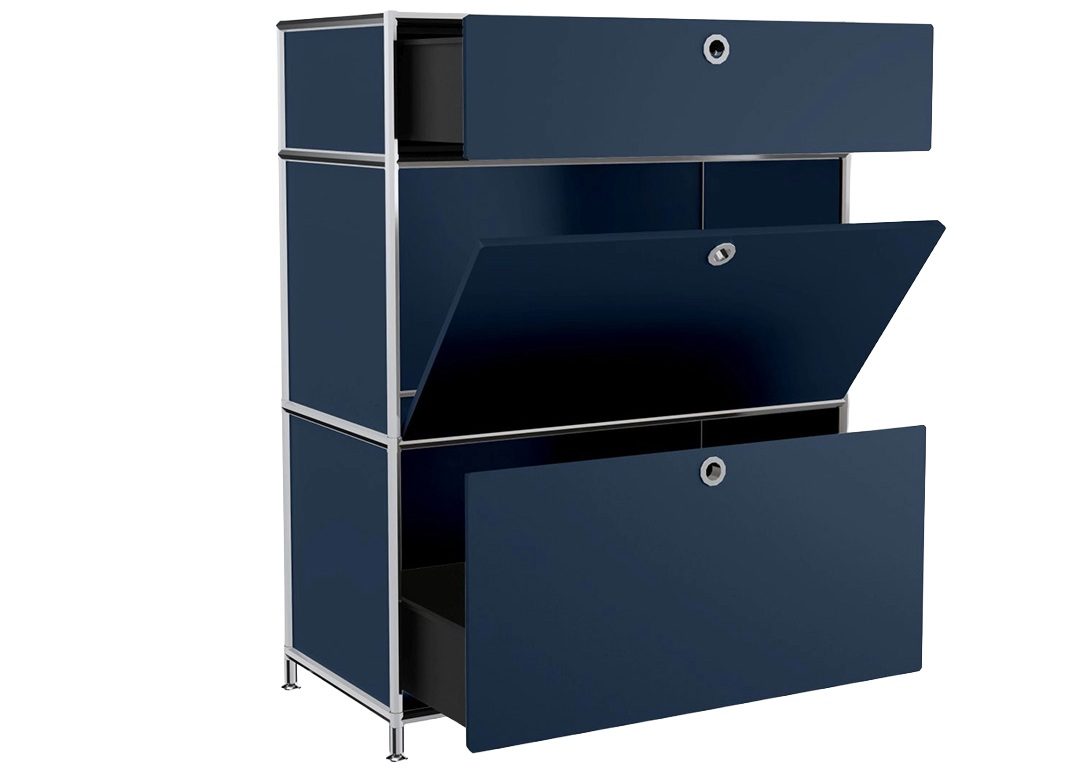 Petit meuble de rangement SYSTEM4 bleu violet avec tiroirs et portes abattantes ouvertes sur une structure chromée, packshot fond blanc.