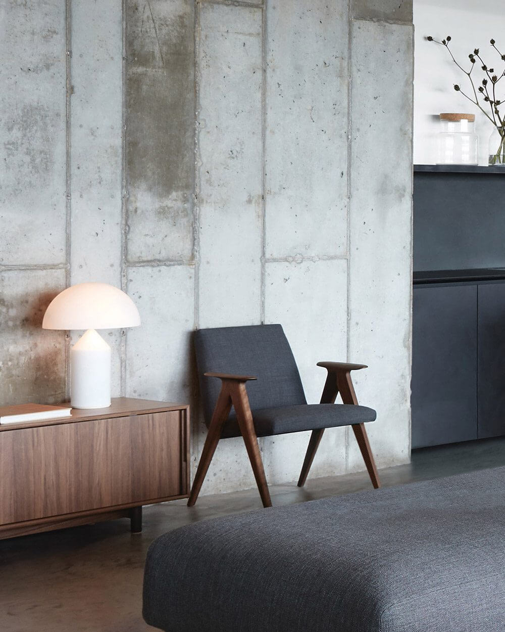 Fauteuil design LIBERA dans une chambre d'hôtel