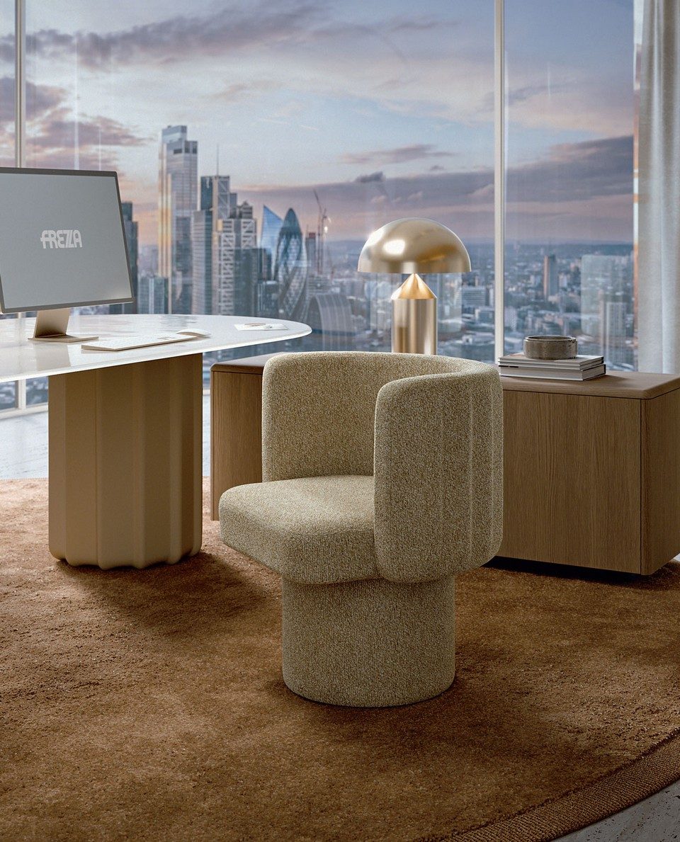 Fauteuil de direction pivotant design SABREE en tissu bouclé beige sable, dossier enveloppant à vagues verticales dans un bureau exécutif luxueux.