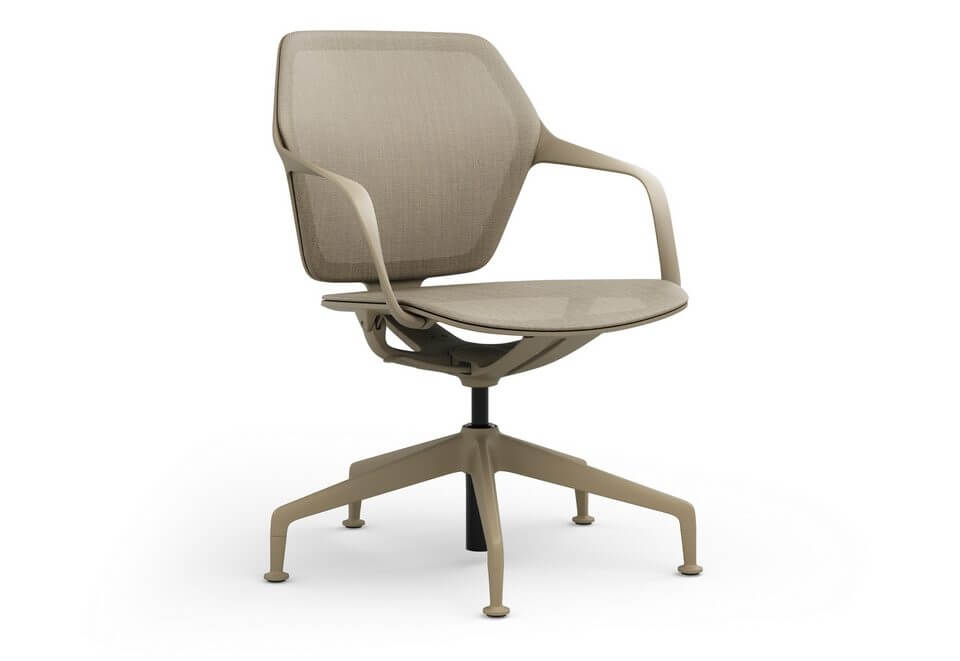 Fauteuil design et confortable avec retour automatique pour salle de réunion