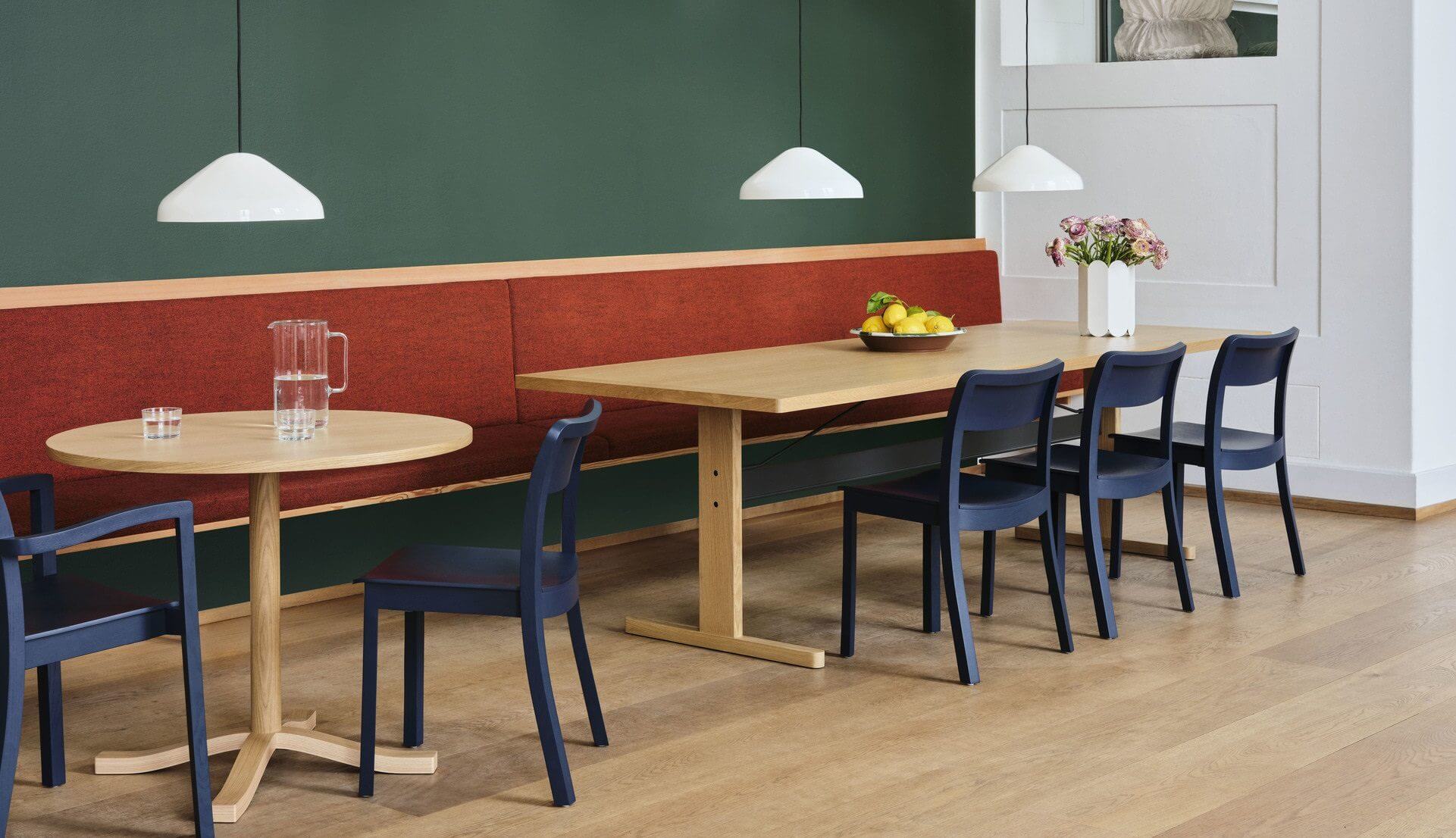 Grande table de restaurant design PASSERELLE