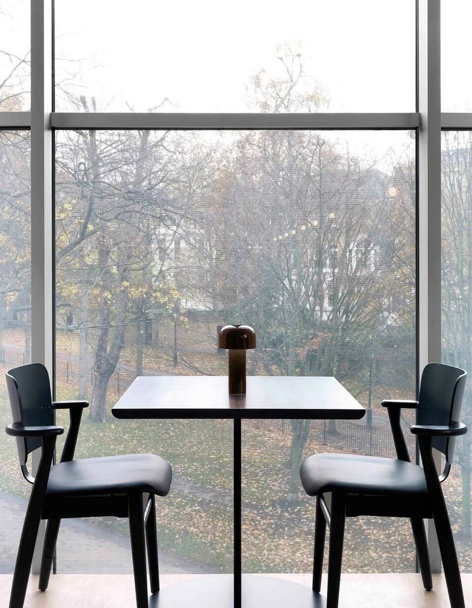 Lampe design mobile pour table de restaurant BELLHOP
