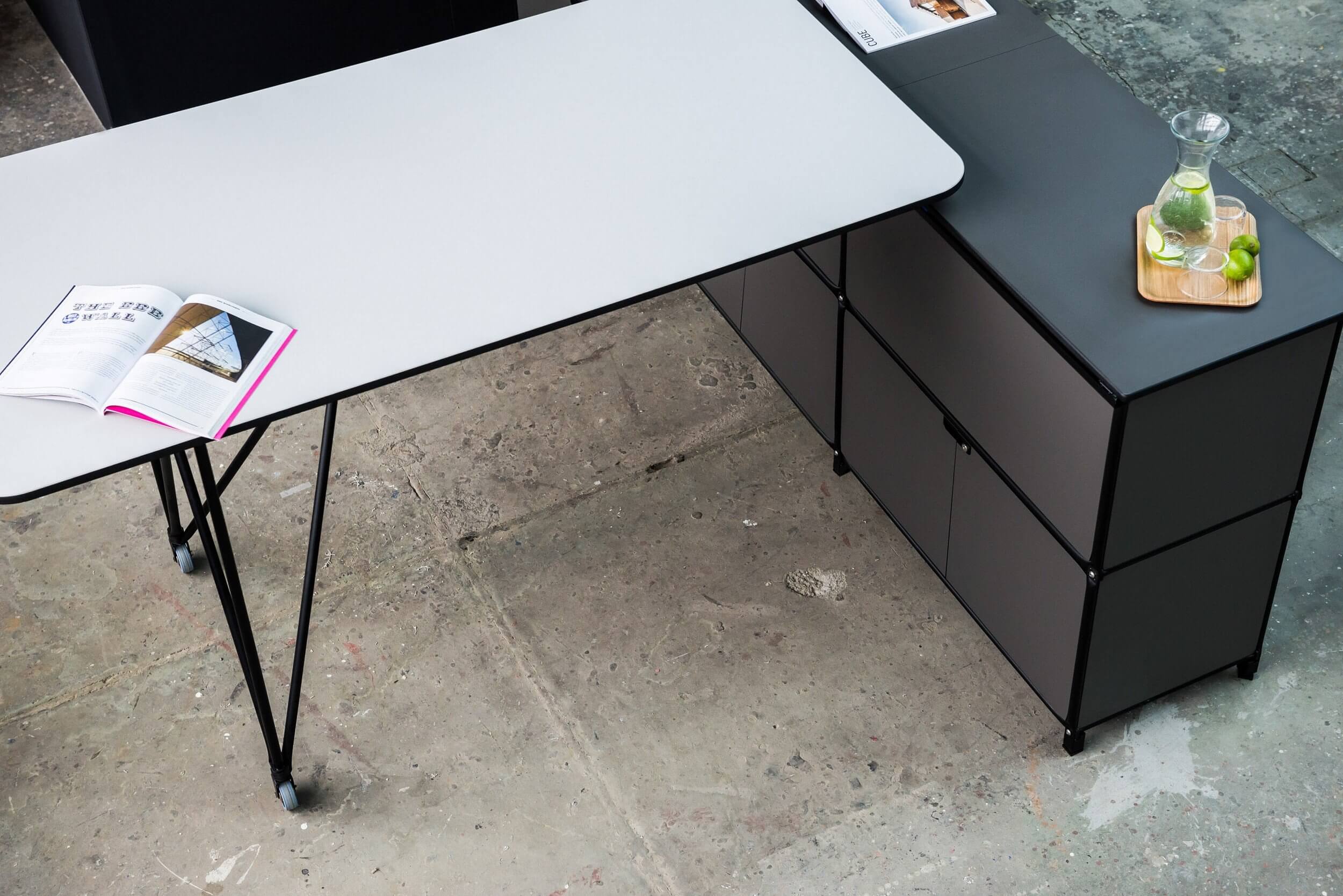 Mobilier de bureau sur roulettes