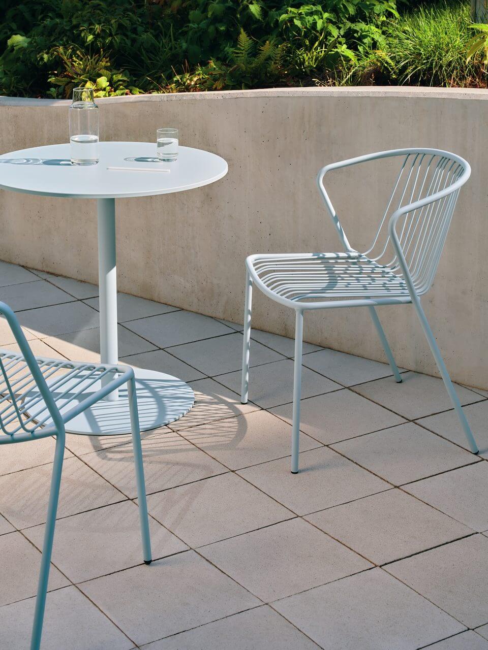 Chaises et fauteuil de terrasse en acier pour les professionnels