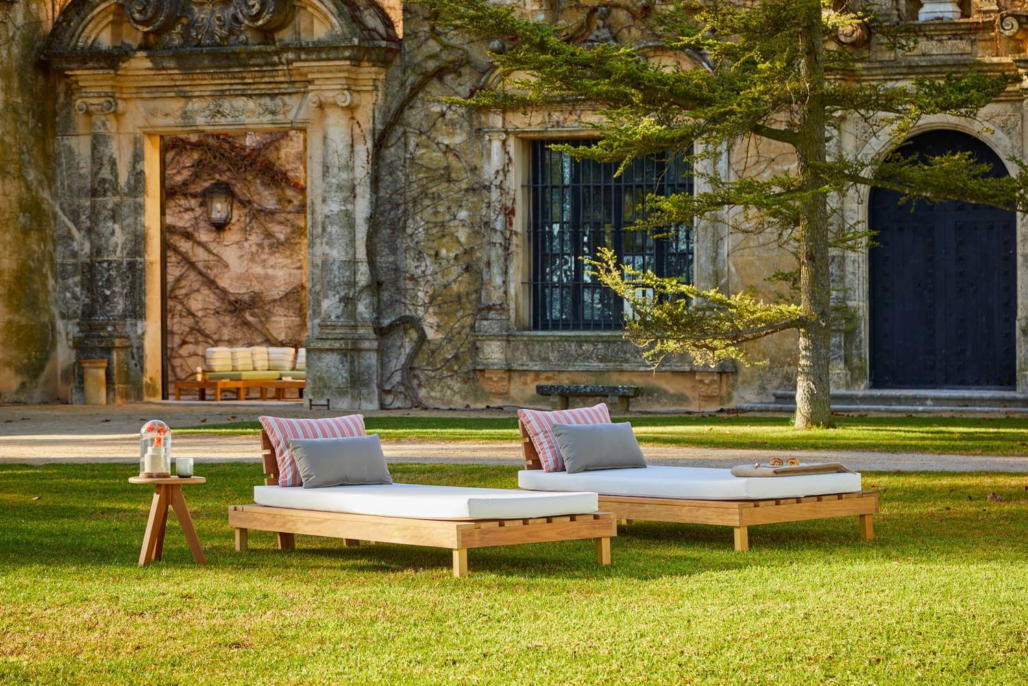 Mobilier détente pour terrasse d'hôtel et restaurant IROKO