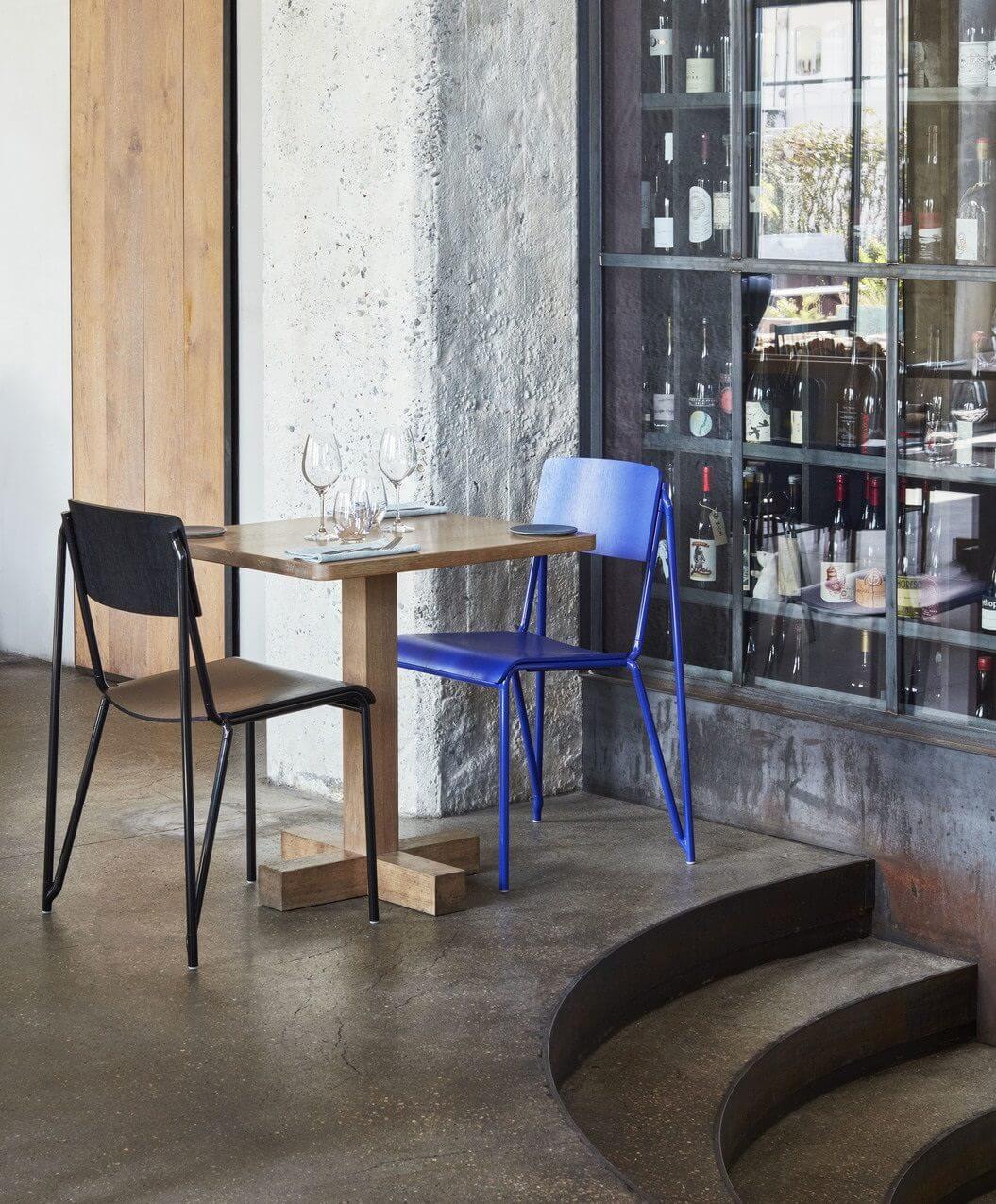 Chaises et tables pour restaurant PETIT STANDARD