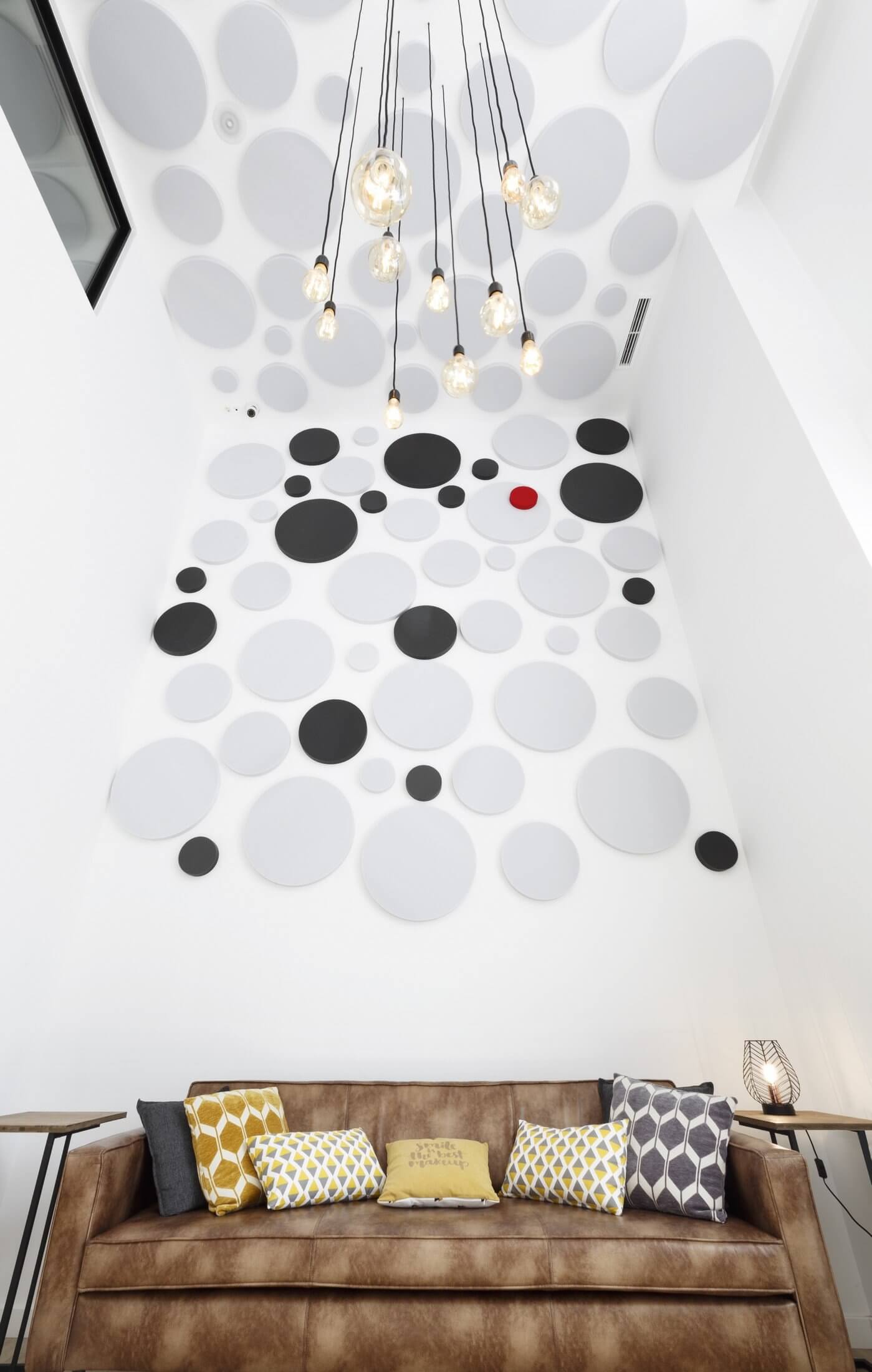 Panneau acoustique design pour les murs et le plafond.