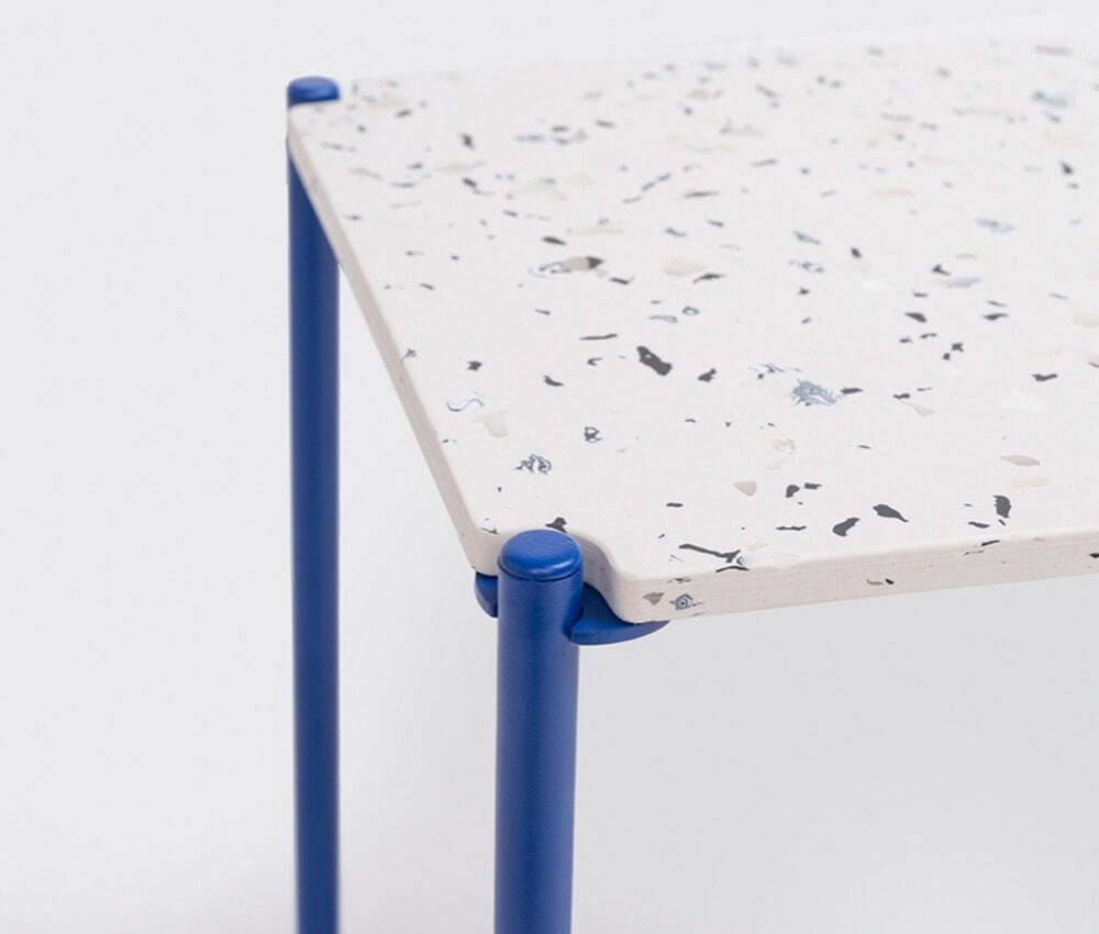 Table basse design coloris bleu
