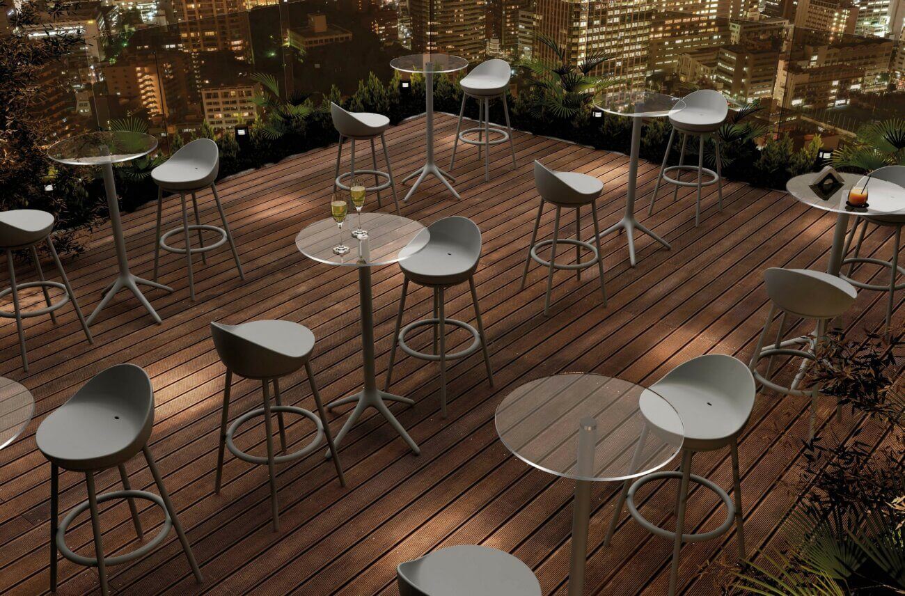 Table mange debout design YUNI pour terrasse de restaurant