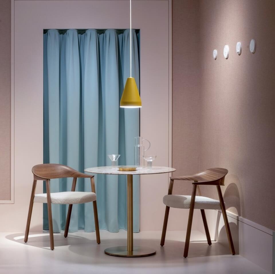 Table de restaurant BLUME avec pied central rond design