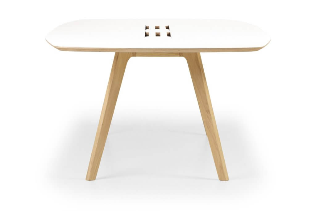 Table design en bois chants aile d'avion