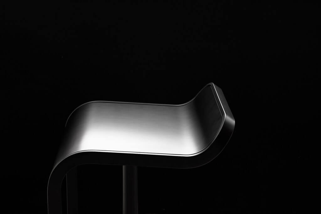 Tabouret design coloris noir