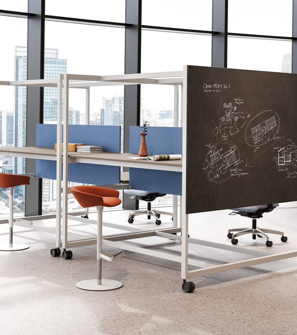 Tabouret haut réglable en hauteur pour les bureaux hauts