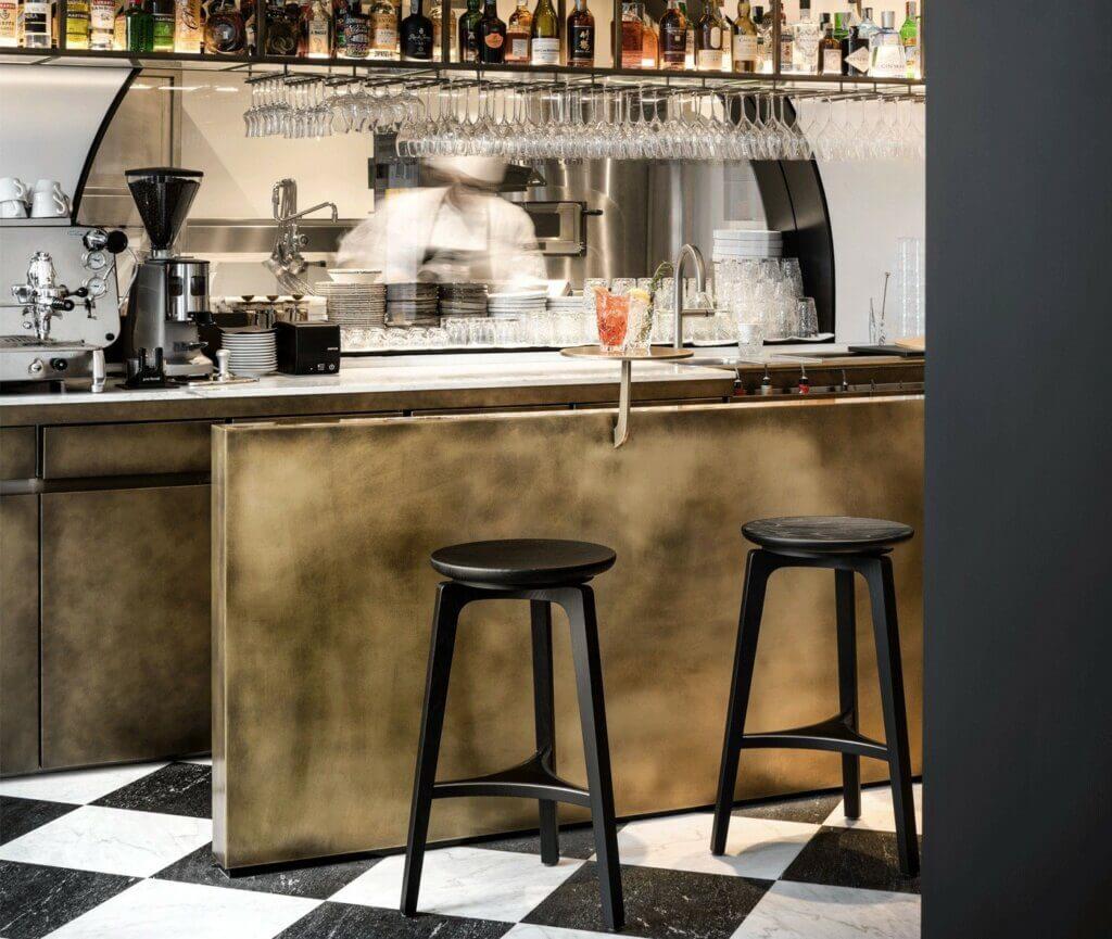 Tabouret en bois design pour les restaurants TOD