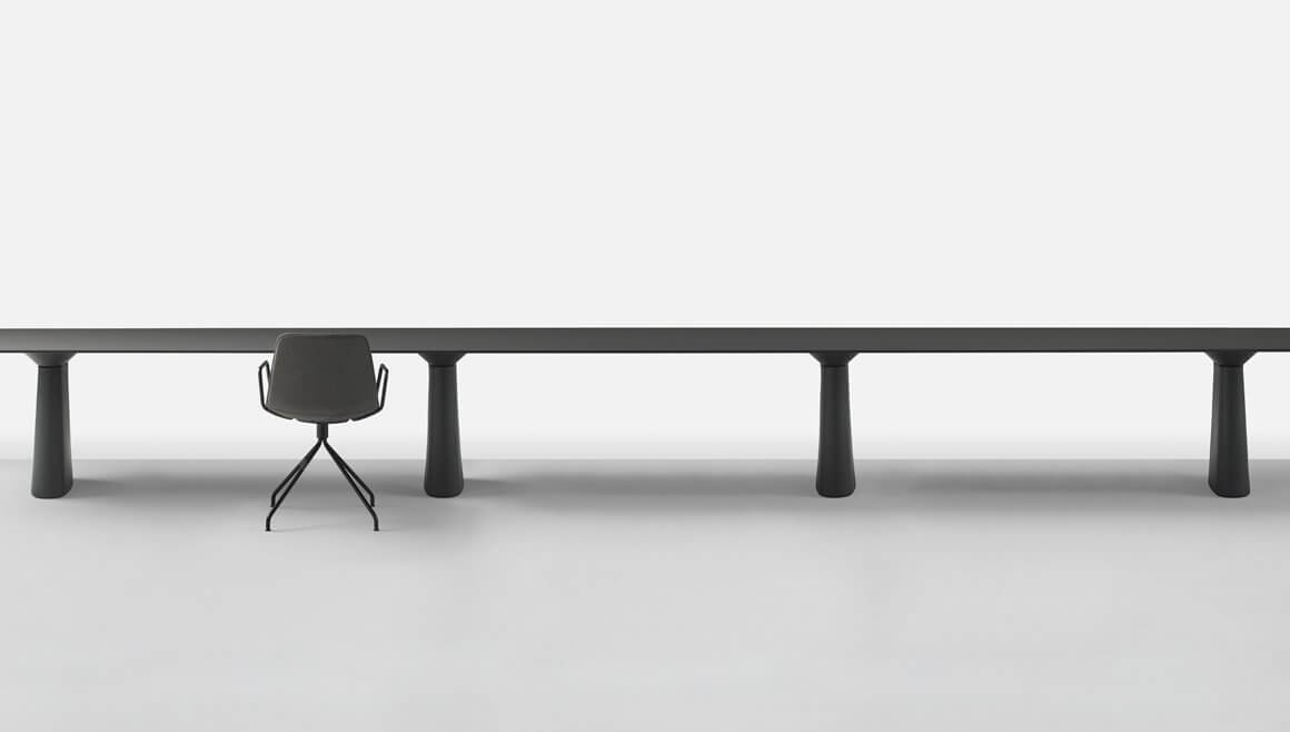 Table de réunion noire